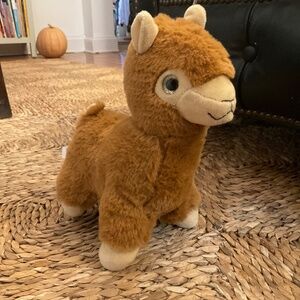 Stuffed llama